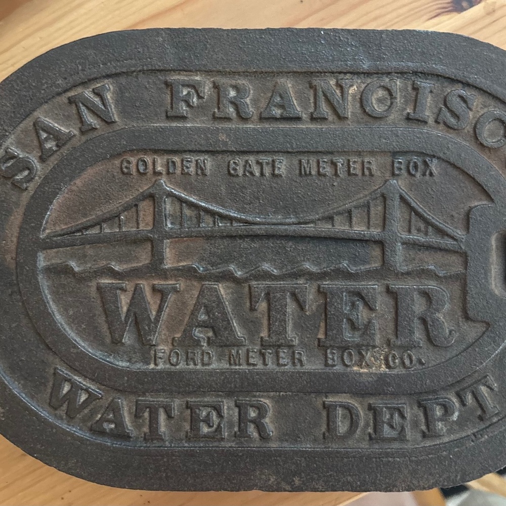 VINTAGE SAN FRANCISCO GOLDEN GATE BRIDGE WATER DEPT CAST IRON FORD METER COVER